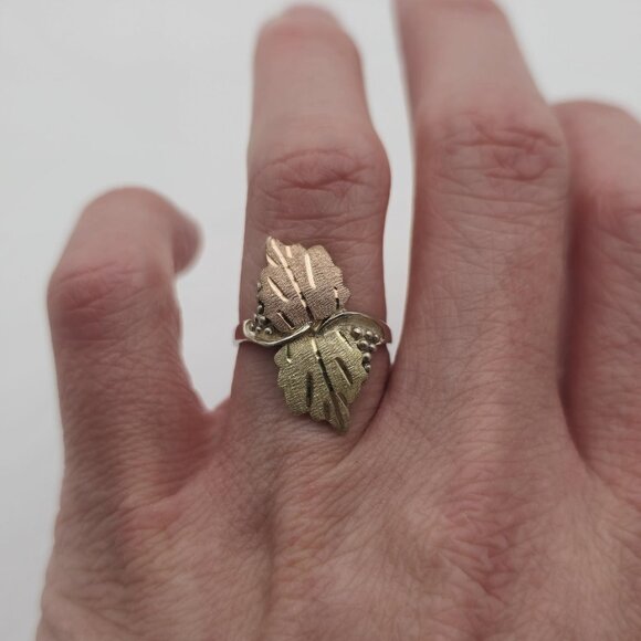 Size 7 Sterling Silver And 10K Gold Leaf Accents Ring A1897 - Picture 4 of 9